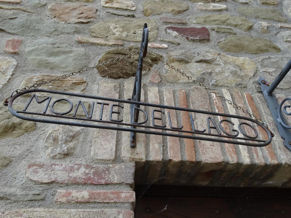 Casale Poggio Colpiccione Apartamento Passignano sul Trasimeno Exterior foto