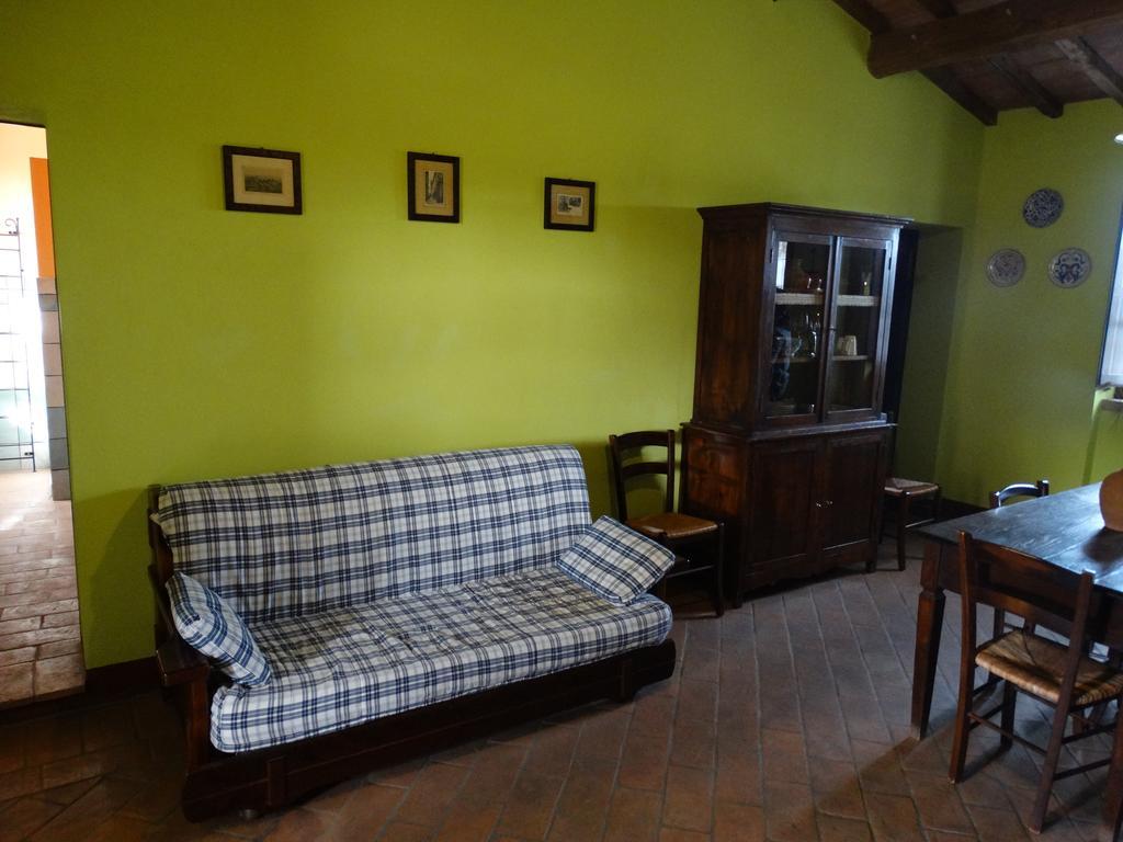 Casale Poggio Colpiccione Apartamento Passignano sul Trasimeno Exterior foto
