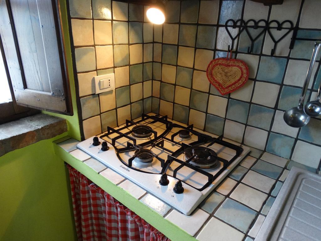 Casale Poggio Colpiccione Apartamento Passignano sul Trasimeno Exterior foto