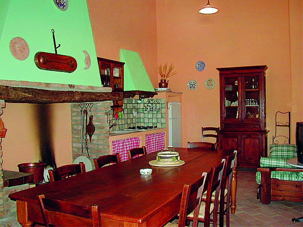 Casale Poggio Colpiccione Apartamento Passignano sul Trasimeno Exterior foto