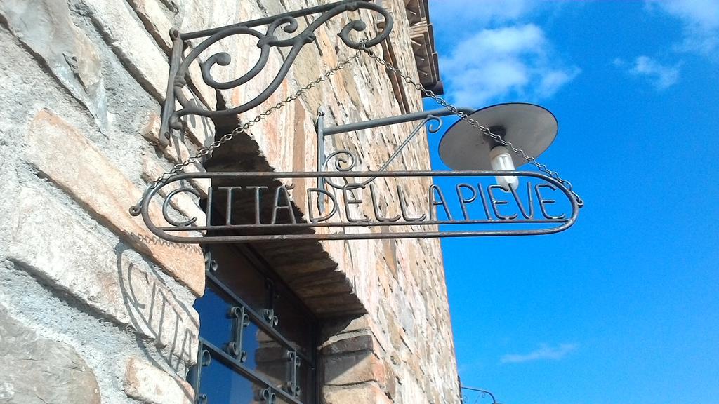 Casale Poggio Colpiccione Apartamento Passignano sul Trasimeno Exterior foto