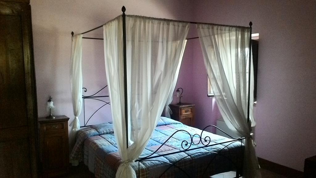 Casale Poggio Colpiccione Apartamento Passignano sul Trasimeno Exterior foto