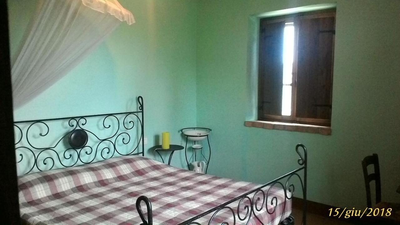 Casale Poggio Colpiccione Apartamento Passignano sul Trasimeno Exterior foto