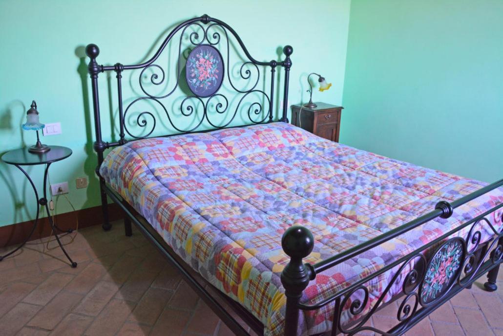 Casale Poggio Colpiccione Apartamento Passignano sul Trasimeno Exterior foto